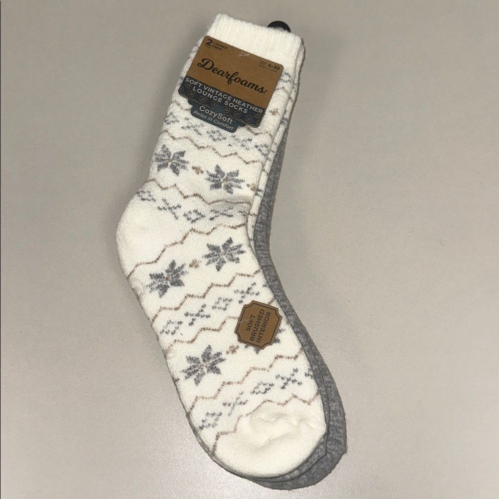 Dearfoams Ivory Gray Fair Isle Sweater Soft Vintage Heather Lounge Socks 2 pack